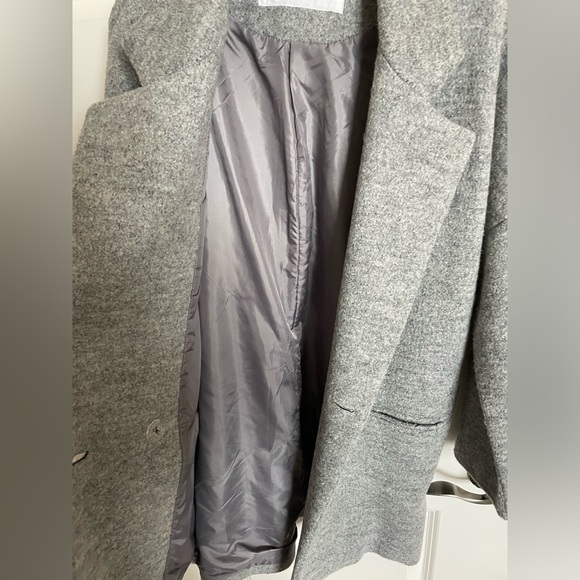 Grey coat - Picture 3 of 5